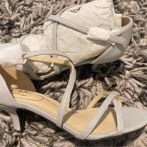 Life Stride Womens Flaunt Gray Dress Heel 8M